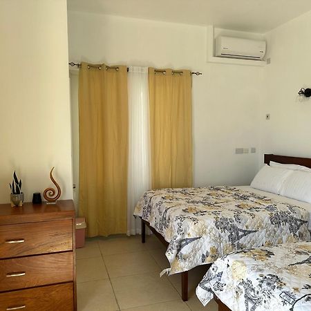 Eldorado Guesthouse & Car Rental Roseau Luaran gambar
