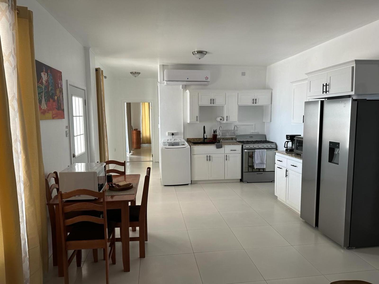 Eldorado Guesthouse & Car Rental Roseau Bilik gambar
