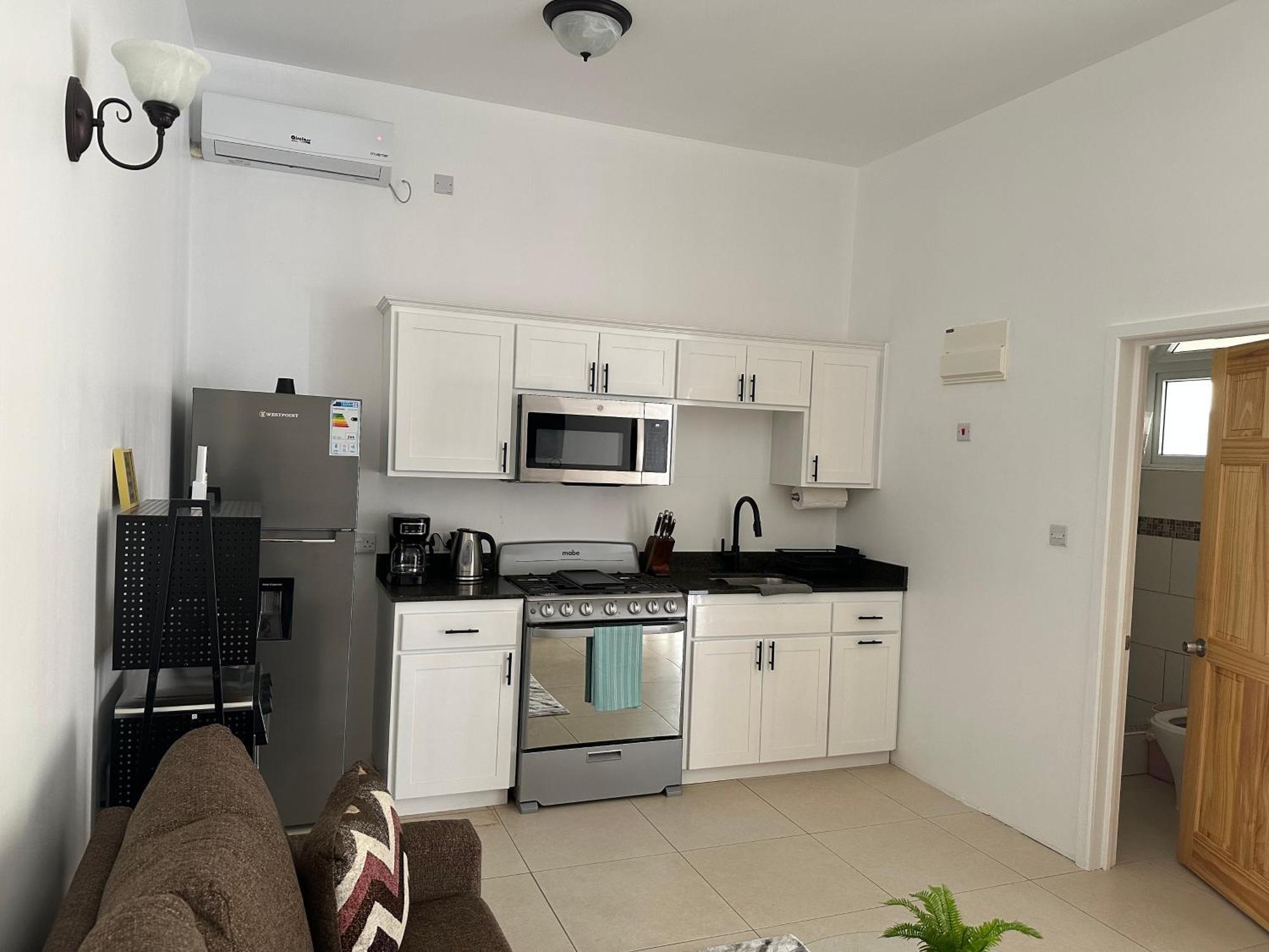 Eldorado Guesthouse & Car Rental Roseau Bilik gambar
