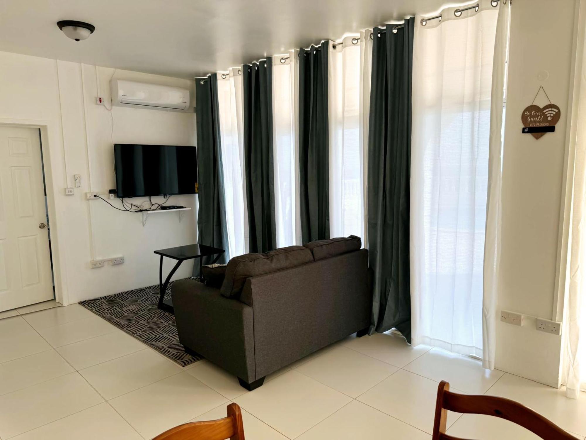 Eldorado Guesthouse & Car Rental Roseau Bilik gambar