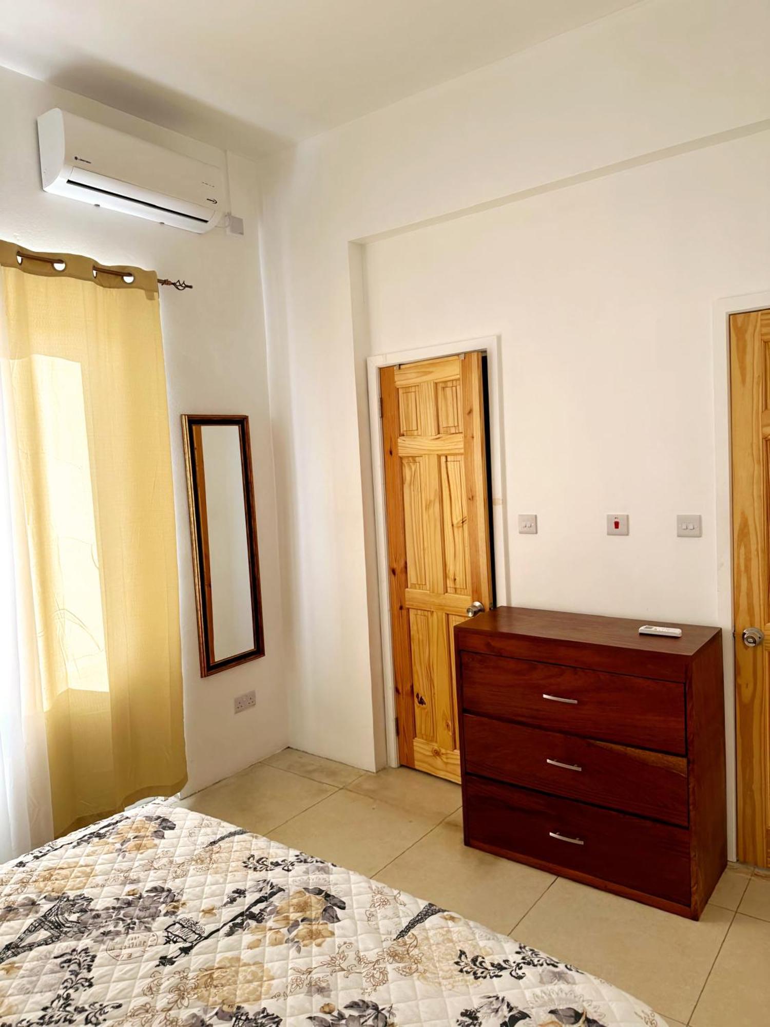 Eldorado Guesthouse & Car Rental Roseau Bilik gambar